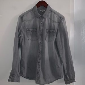 Calvin Klein button up size L loose fit